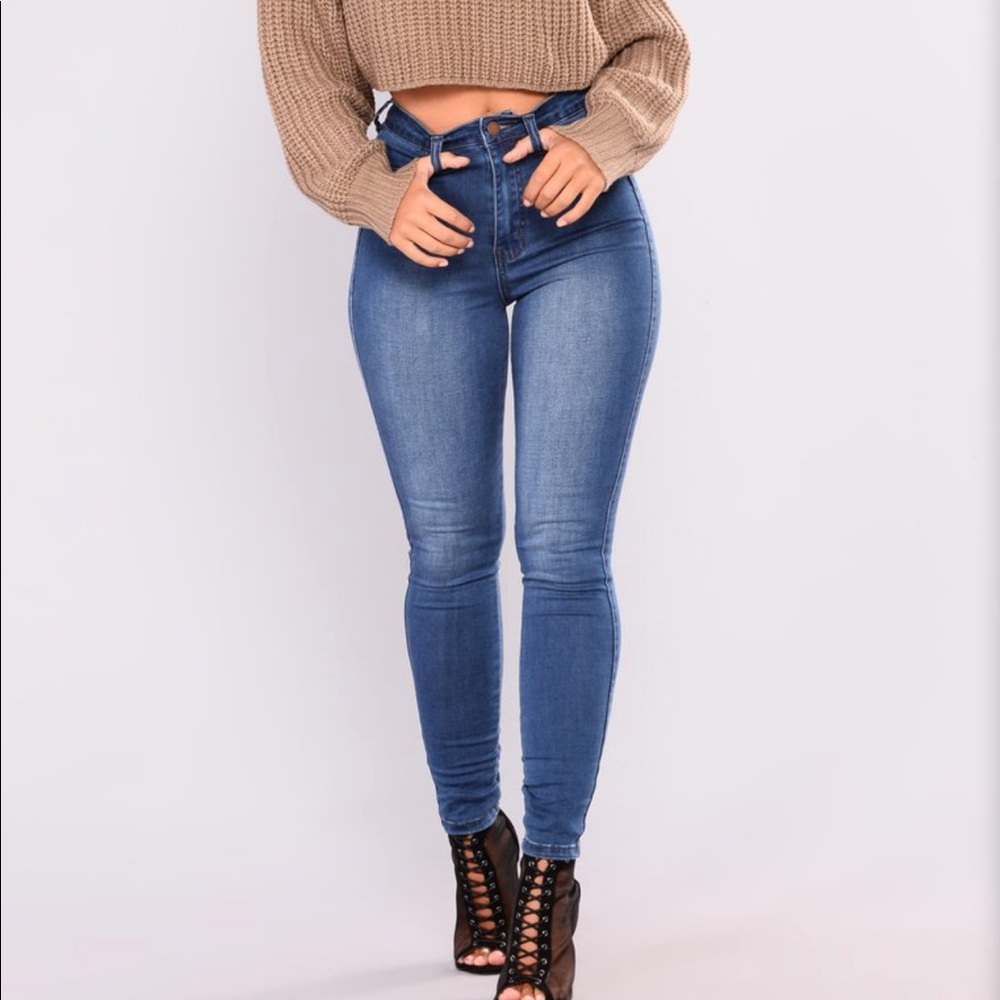 Fashion Nova ‘Iced Latte Please’ high rise skinny